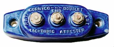 Doublet Lightning Arrester - Corwico